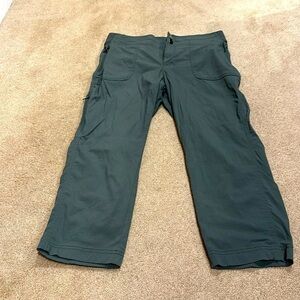 Athleta Olive Green windbreaker athletic capris in great condition!​​​​​​​